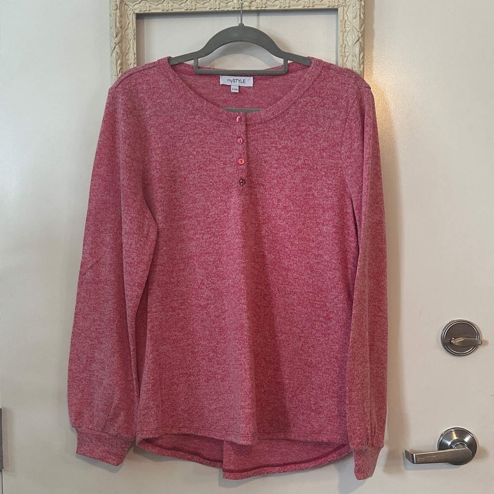 MYSTYLE | Rose Long Sleeve Henley Shirt